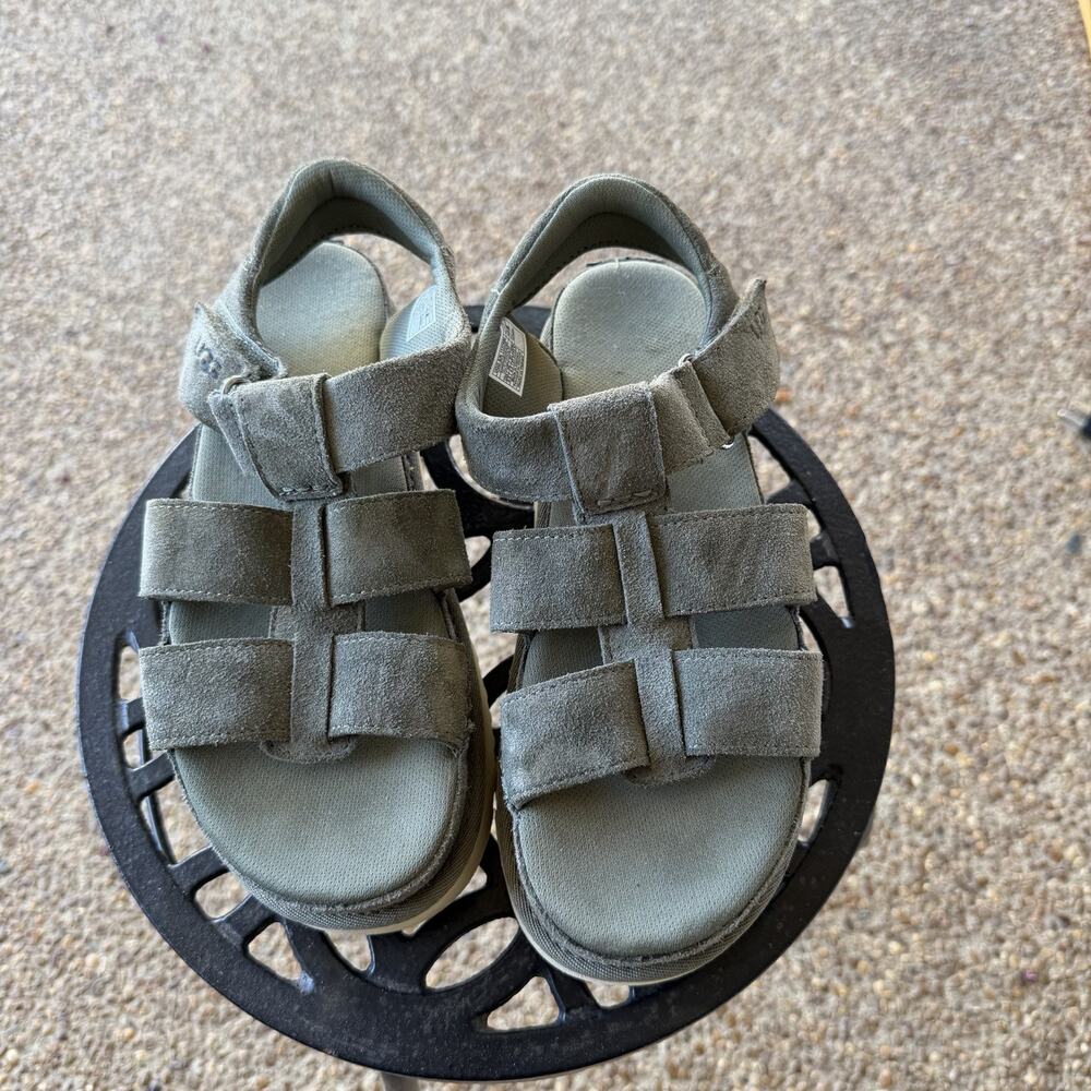 Ugg Sandles Ladies Size 6.5